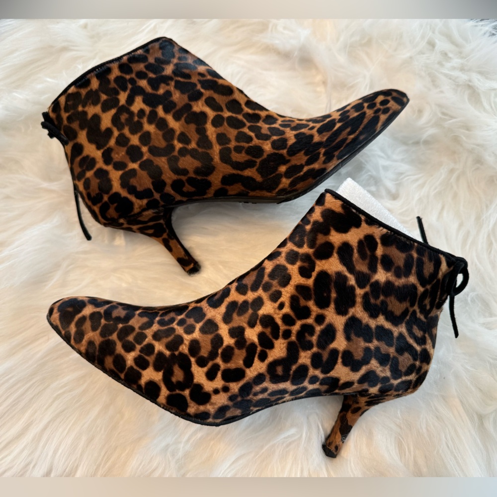 NWT & Box Stuart Weitzman Pipelofty Calf Hair Ankle Booties Chocolate size 6.5